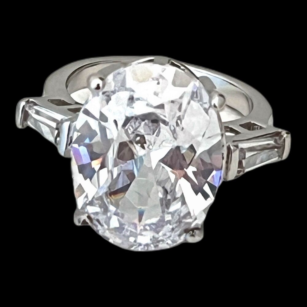 New Oval CZ Ring Cubic Zirconia Engagement Style Silver Tone Size 5.5 - 5V